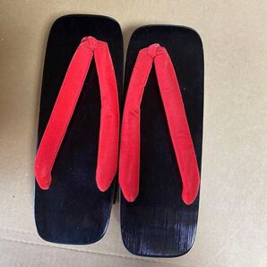 下駄 黒塗り 鼻緒赤色