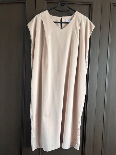 新品タグ付き ワンピース 半袖