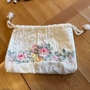 巾着袋 花柄 オフホワイト
