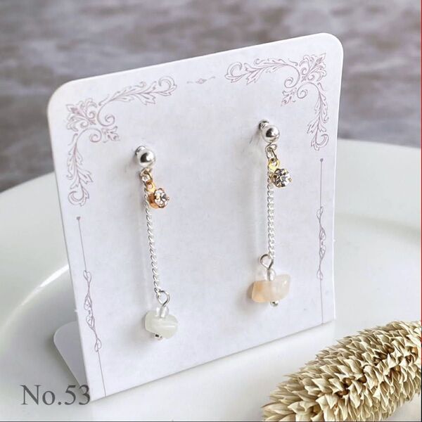 ☆ムーンストーンと水晶のシンプルピアス☆天然石!ハンドメイド no.53
