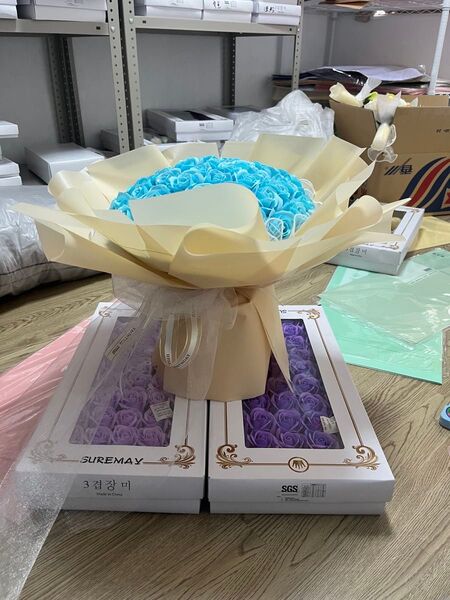 新作自立タイプソープフラワー 花束母の日