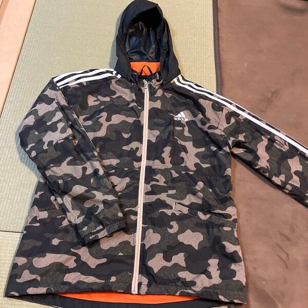 ボーイズアウターadidas 迷彩柄 ウインドブレーカー 中学年 アウター 羽織り 男児140