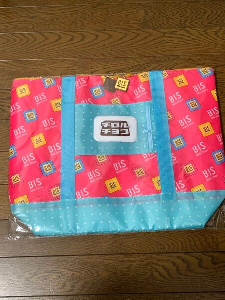 チロルチョコ 保温保冷 多機能 BIGトートバッグ 外ポケット付き ビス柄 保冷バッグ