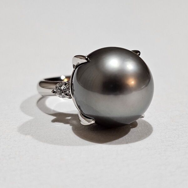 1495 黒蝶真珠パールリングPT900プラチナ11号16mm0.28ct