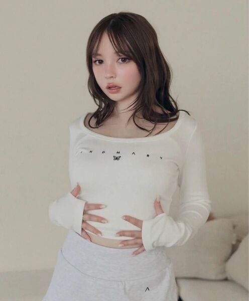 新品未使用 完売品 andmary アンドマリー Luna logo tops ブラック Tシャツ 長袖 トップス タグ付き未使用