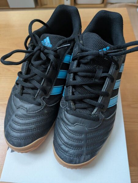 adidas トレーニングシューズ ブラック×ブルー 25.5センチ