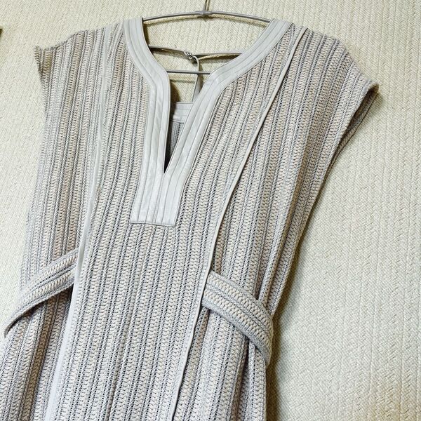 【美品】定価¥14.300 PUBLIC TOKYO ラッセルロングジレノースリーブ チュニックワンピース リネン混 ベージュ