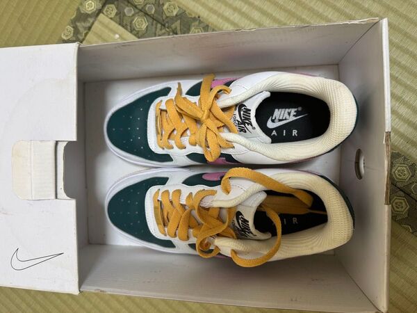 NIKE AIR FORCE 1 '07 LX 24cm