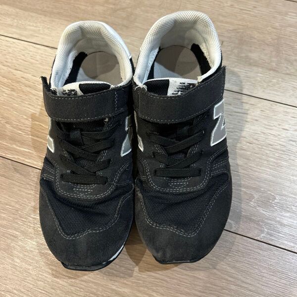 New Balance キッズスニーカー 22cmブラック マジックテープ
