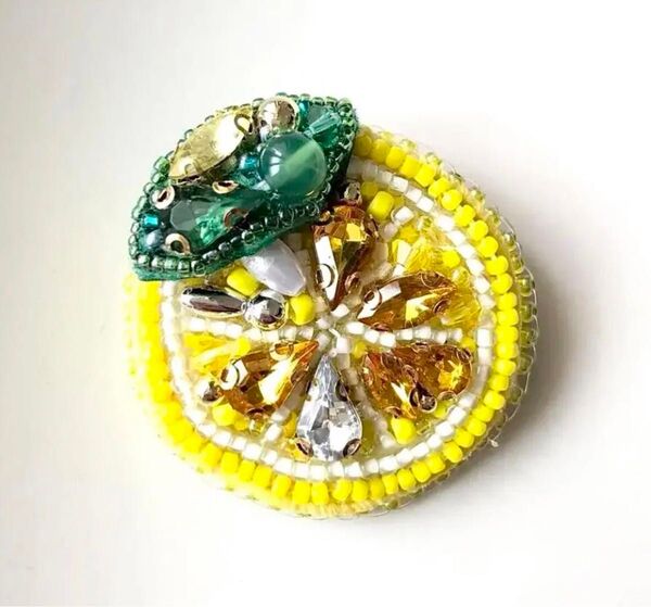 旧作セール レモン フルーツ ビーズ刺繍 ブローチ 立体刺繍