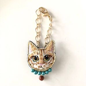 ハンドメイド 刺繍 茶トラ 2wayアクセサリー ブローチ愛猫と一緒にお出かけ気分♪ 猫の日 手刺繍