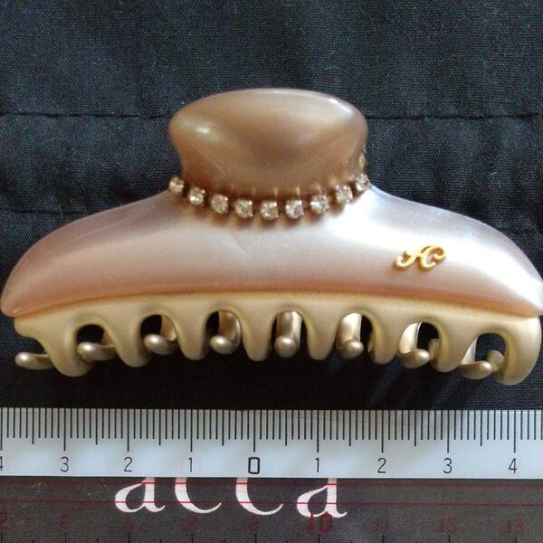 acca ヘアクリップ パールベージュ