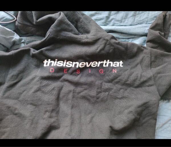 ディスイズネバーザットパーカーthisisneverthat