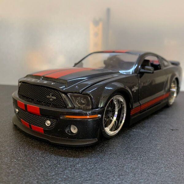 539 美品 フォード マスタング シェルビー GT500KR 1/24スケール ダイキャストミニカー ブラック