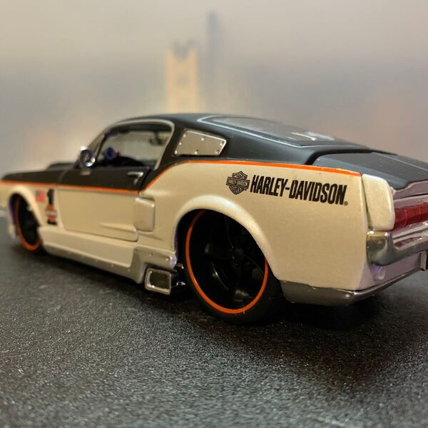 249 美品 フォード マスタング GT 1/24スケール ダイキャストミニカー