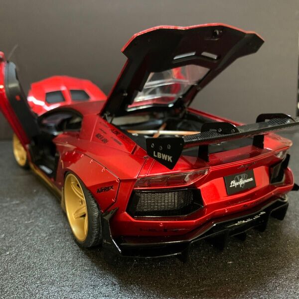 816 美品 LBWK ランボルギーニ アヴェンタドール リミテッドエディション リバティウォーク 1/18ダイキャストミニカー