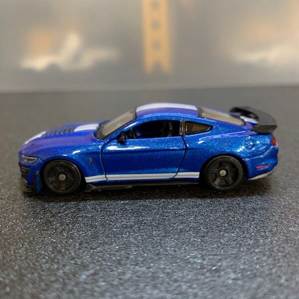 801 美品 フォード マスタング シェルビー GT500 1/64スケール ダイキャストミニカー ドア開閉