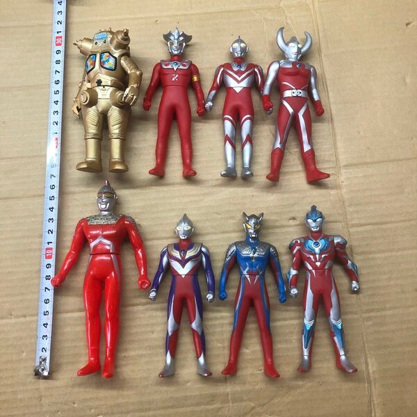 M1. ウルトラマン ソフビ 人形 フィギュア 8体