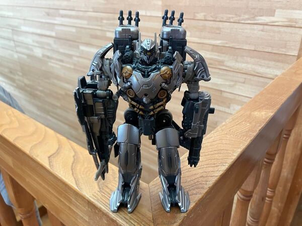 トランスフォーマー スタジオシリーズ ケイエスアイボス