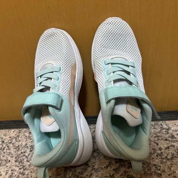 PUMA 20cm スニーカー