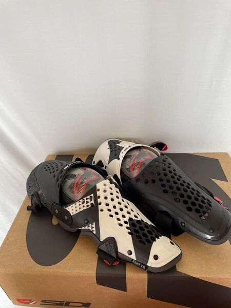 Alpinestars SX-1 アルパインスターズ オートバイ膝ガード ブラック ホワイト レッド XXL 黒 白 プロテクター