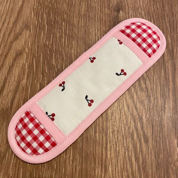 水筒肩紐カバー さくらんぼ×赤ギンガムチェック ハンドメイド