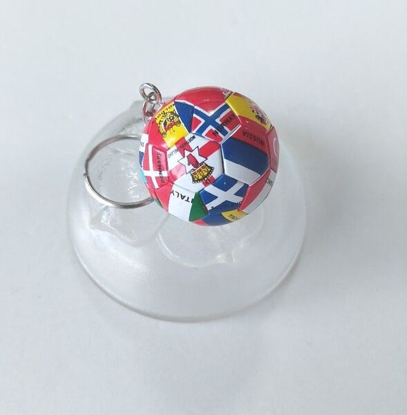 世界の国旗のサッカーボールキーホルダー
