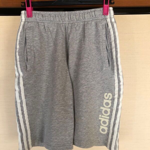 adidas ハーフパンツ ジャージ グレー