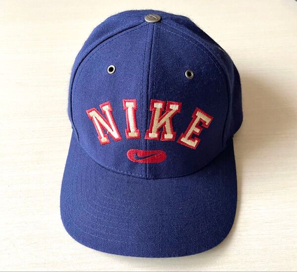 90s NIKE ナイキ カレッジロゴ 刺繍 キャップ ネイビー銀タグ