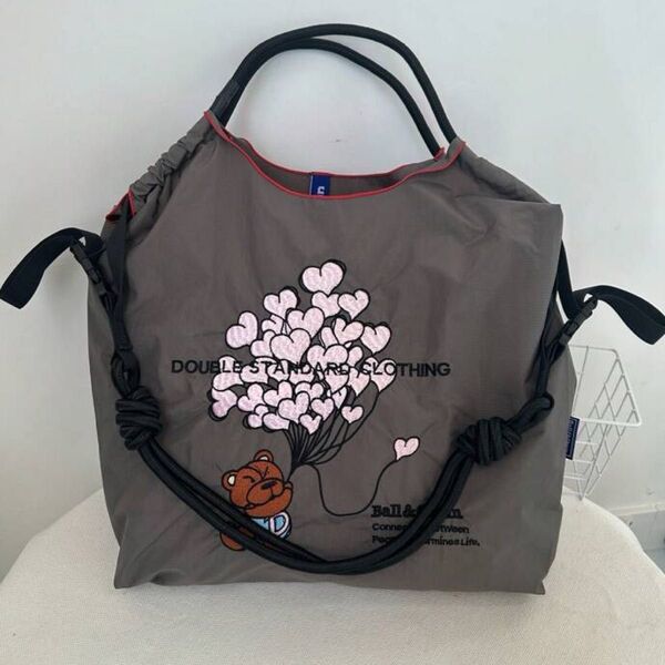 新品未使用品 ベアモチーフ巾着バッグ グレー Mサイズ