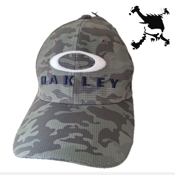 OAKLEY 未使用 キャップ ゴルフウェア 迷彩柄