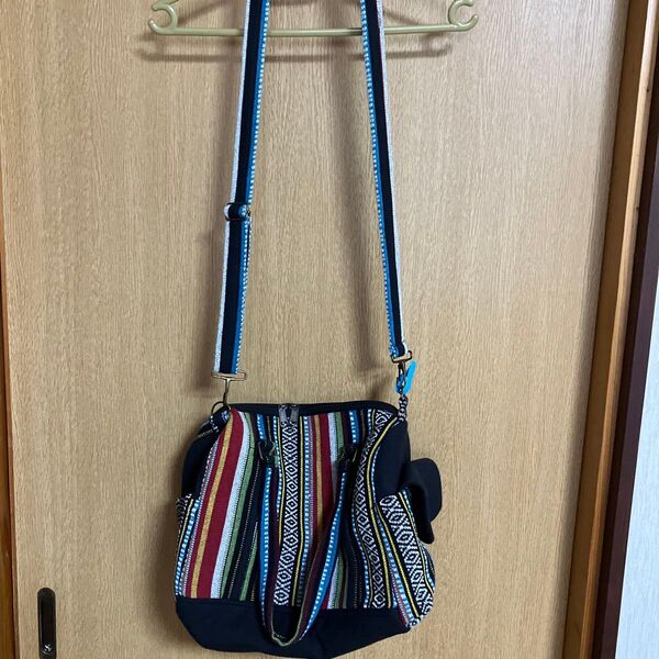 エスニック柄ショルダーバッグ 個性的