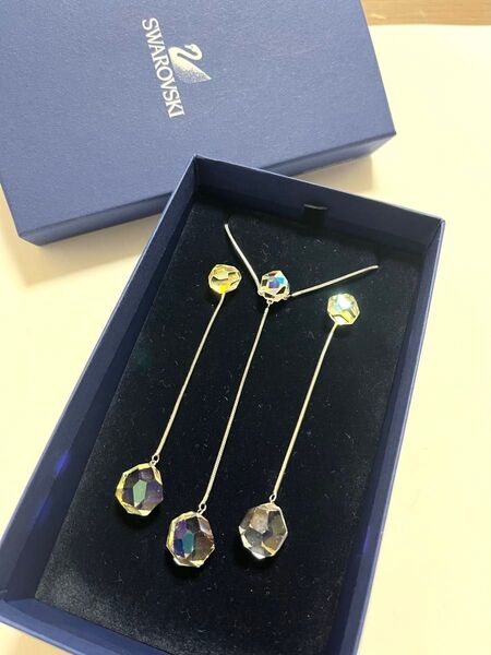 美品 Swarovski オーロラクリスタル ピアス ネックレスセット