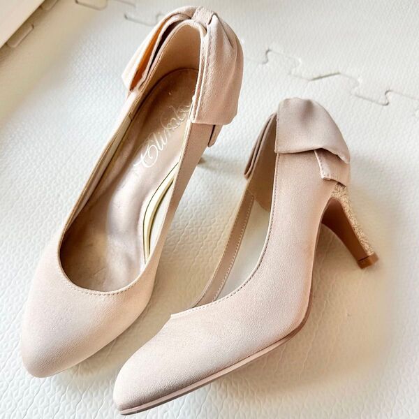 【中古美品】結婚式や二次会に(^^) バックリボン&グリッター加工パンプス 21.5センチ 7cmヒール