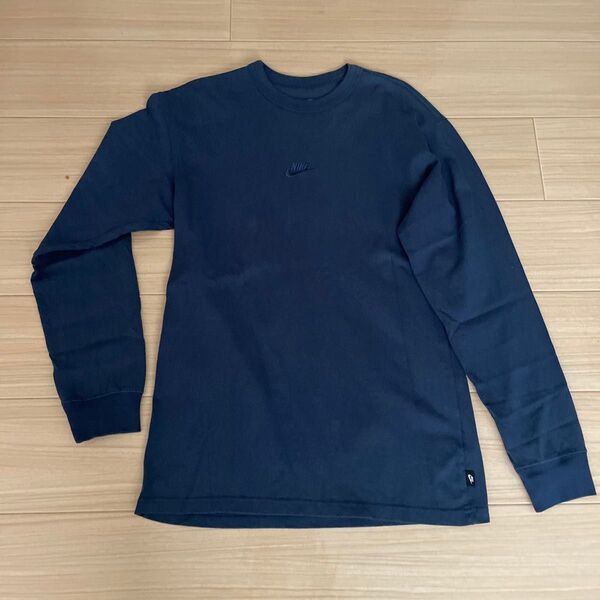 NIKE 長袖Tシャツ