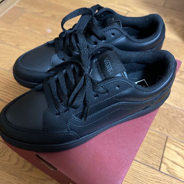 VANSスニーカー新品
