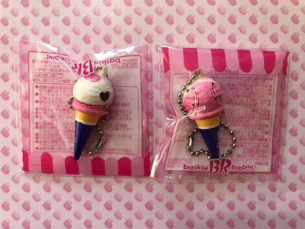 ¥500引きクーポン対象☆新品☆サーティワン 開店記念 キーホルダー 2個 チャーム 31 ラブポーション