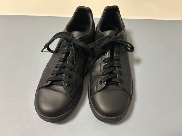 adidas StanSmith トリプルブラック