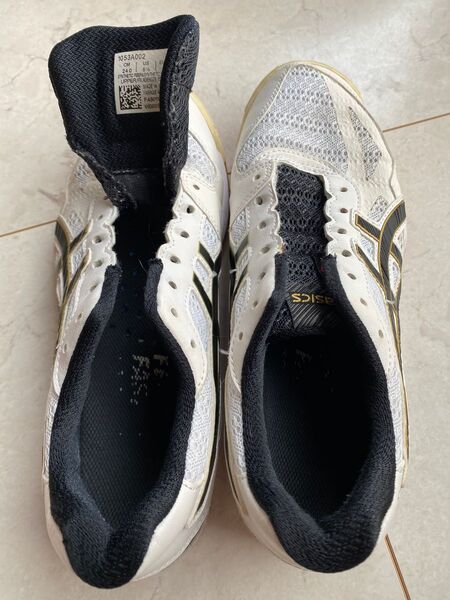 バレーボールシューズ asics