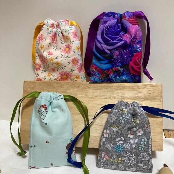 ミニミニ巾着袋 ラッピングプレゼント用巾着 4枚ハンドメイド