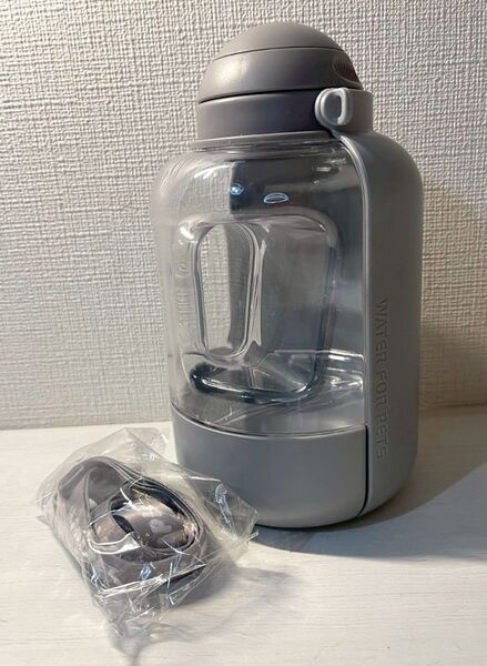 新品】犬用 ウォーターボトル トラベル用 ドリンクボウル ペット用品 ウォーターディスペンサー ドッグ用品 グレー