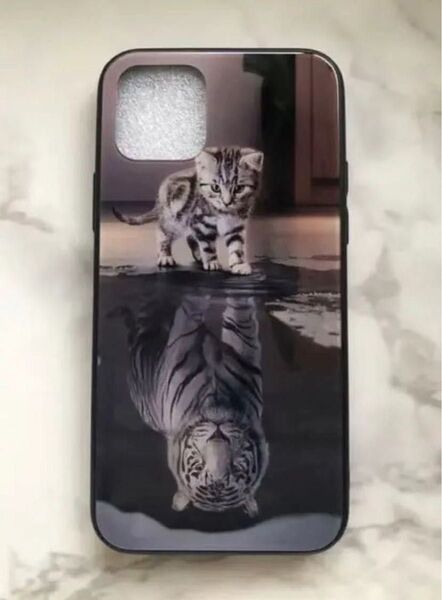 iPhone11Pro 虎猫 可愛いねこちゃん♪薄型背面9Hガラスケース