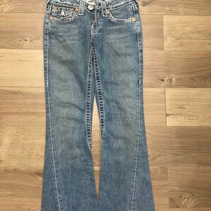 True Religion フレアパンツ白ステッチ io着用トゥルーレリジョン ジーンズ デニム ブーツカット