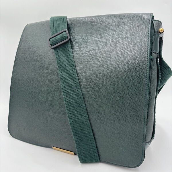 LOUIS VUITTON ルイヴィトン M30144 タイガ ヴィクトール クロスボディ ショルダーバッグ 斜め掛け グリーン