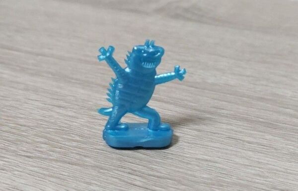 フエラムネ 台座怪獣