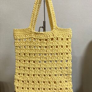 コットン糸で編んだペタンコトートバッグ