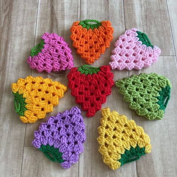 ハンドメイド☆アクリルたわし エコたわし いちご8色