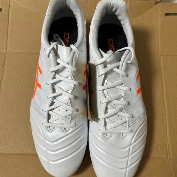 1103A073-103 アシックス DS LIGHT CLUB+(ホワイト×オレンジ)