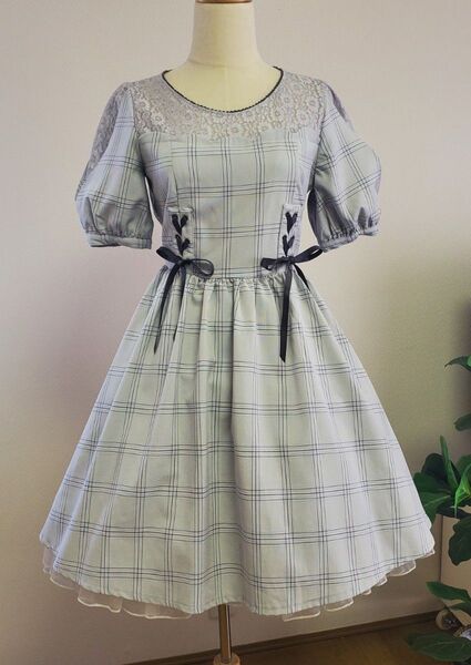 axes femme POETQUE ワンピース