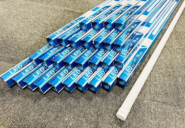 LED蛍光灯 30本セット 40W形相当 T8 直管120cm 昼光色6000K 高光度 2500LM G13口金 消費電力18W